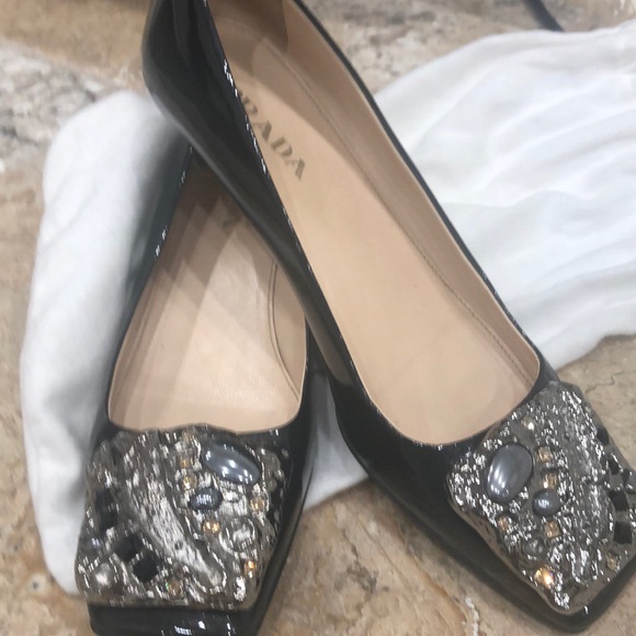 Shoes - Picture 4 of 4